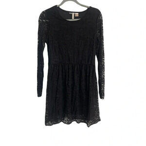 DIVIDED H&M black lace dress  Holiday size medium